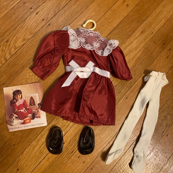 Retired American Girl doll, Samantha Parkington. With all shown outfits - Picture 10 of 16